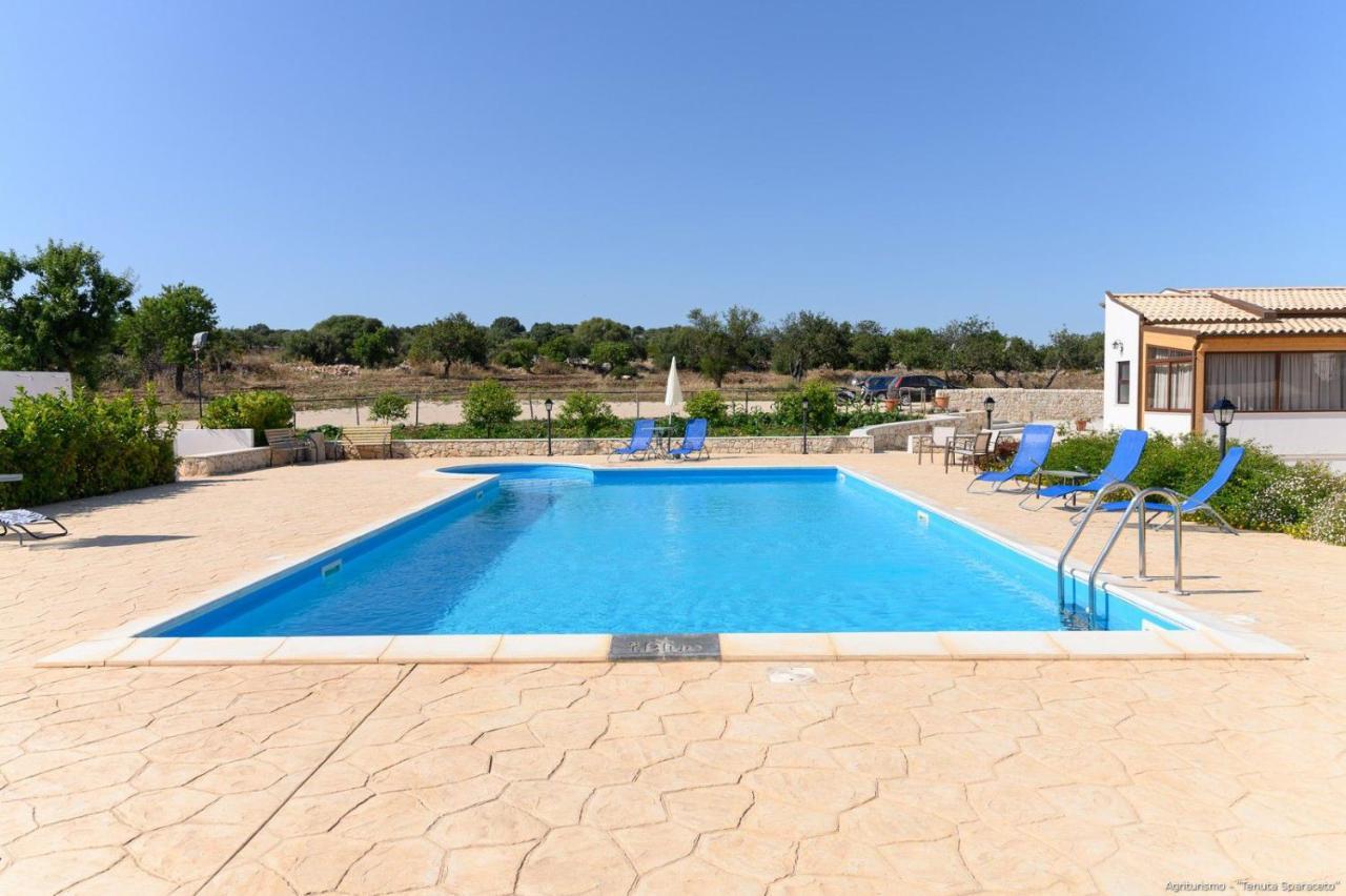 Agriturismo Tenuta Sparaceto Modica Buitenkant foto