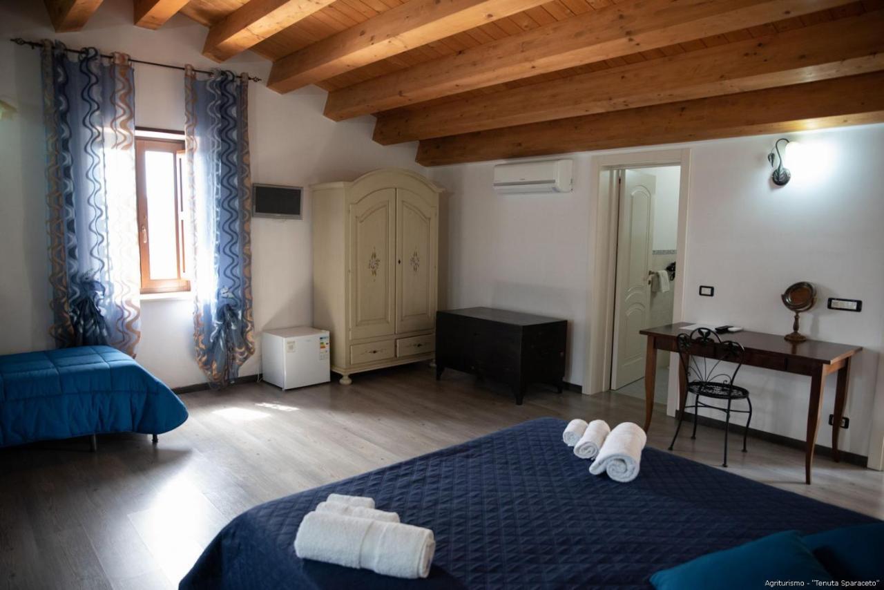 Agriturismo Tenuta Sparaceto Modica Buitenkant foto